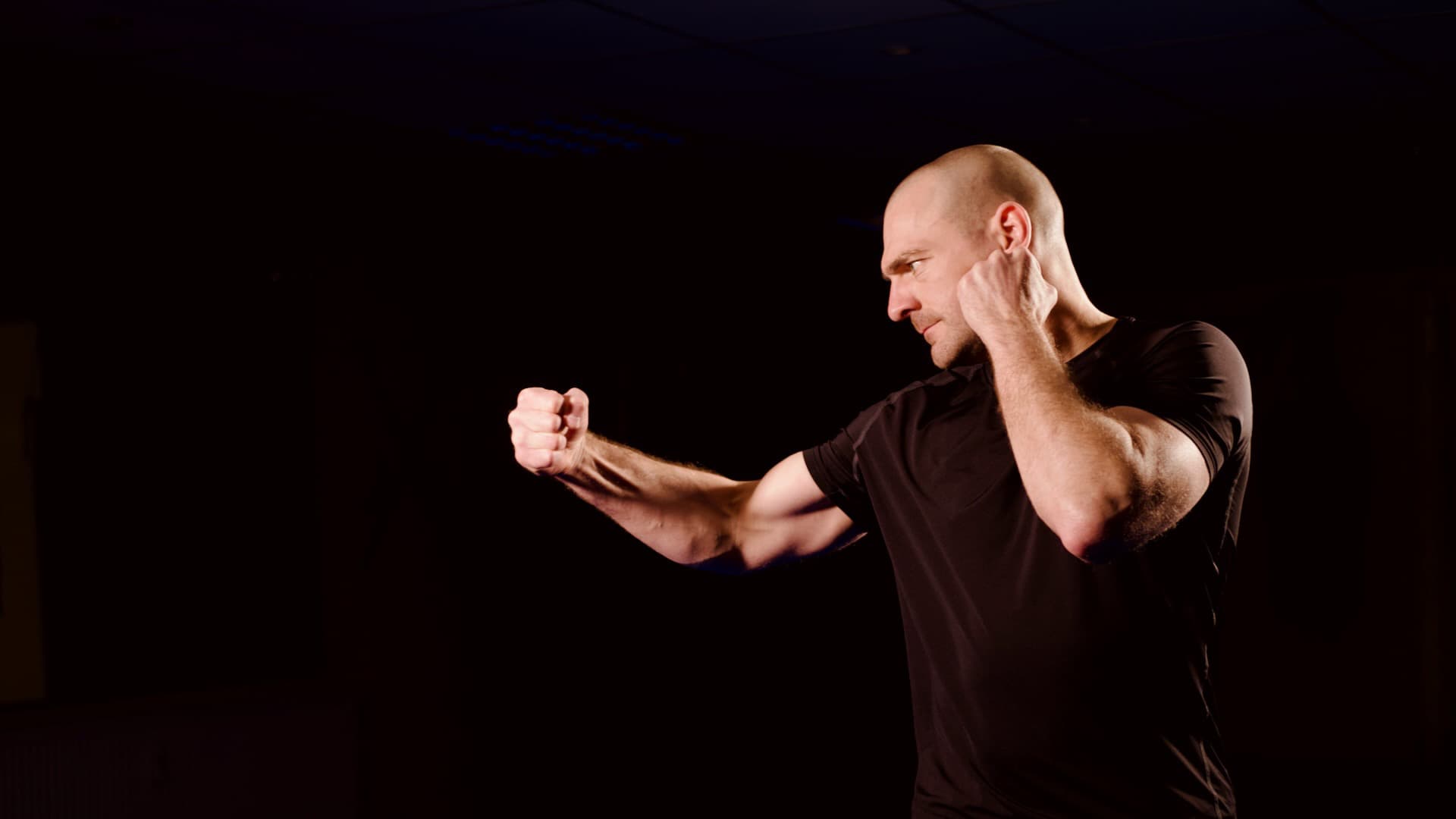 Sifu Wolfgang Herbst training Muay Thai in Thailand